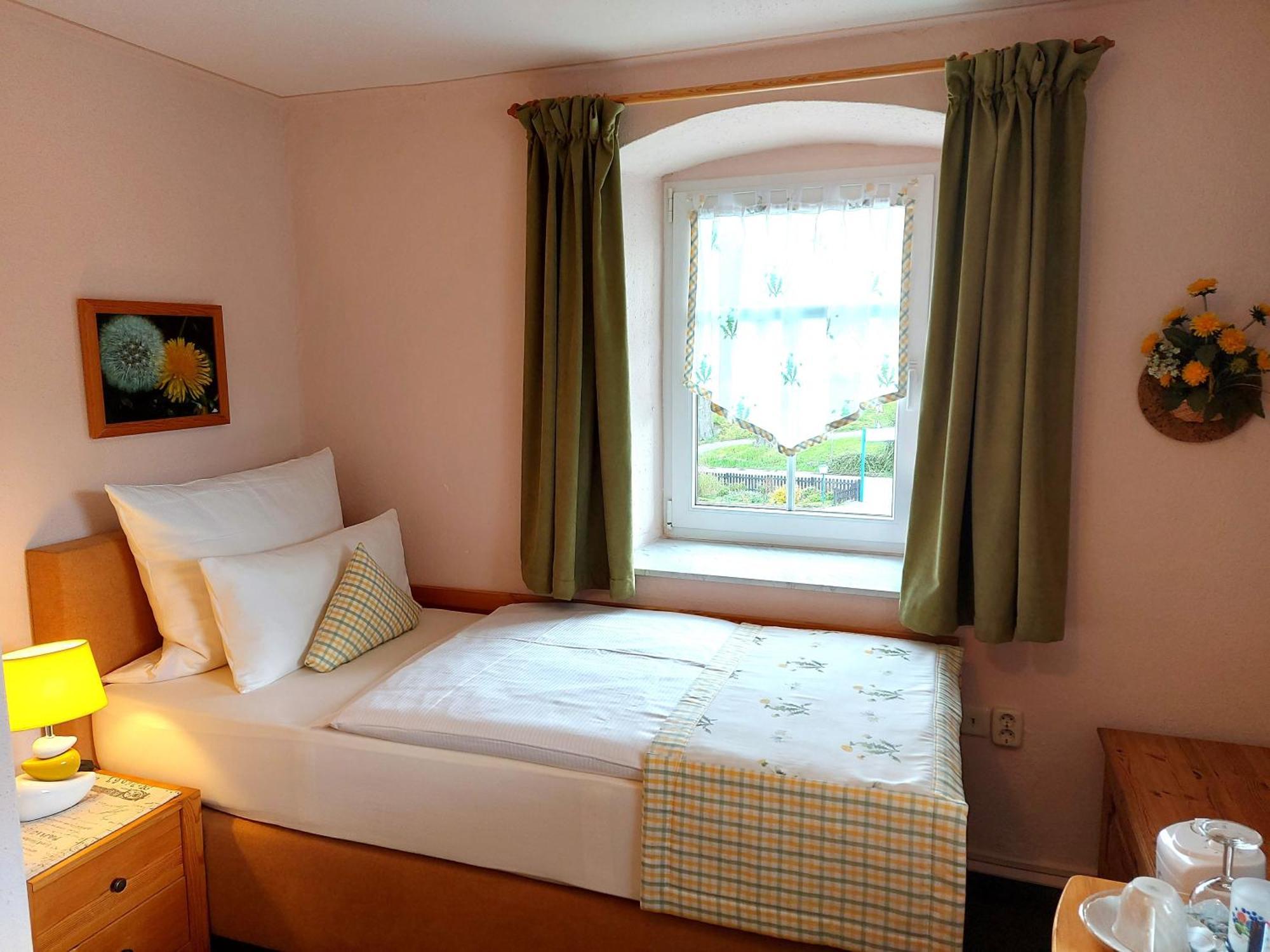 Logis L Auberge Gutshof Bischofswerda Extérieur photo