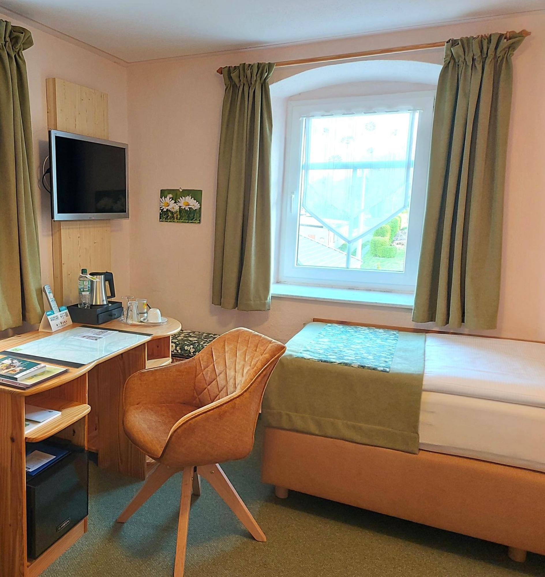 Logis L Auberge Gutshof Bischofswerda Extérieur photo